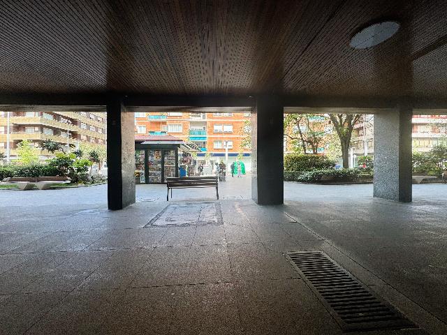 Imagen 12 Inmueble 302159 - Local Comercial en venta en Getxo / Calle Mayor. Las Arenas.