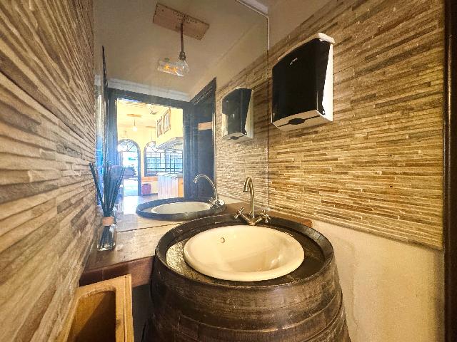 Imagen 9 Inmueble 302159 - Local Comercial en venta en Getxo / Calle Mayor. Las Arenas.