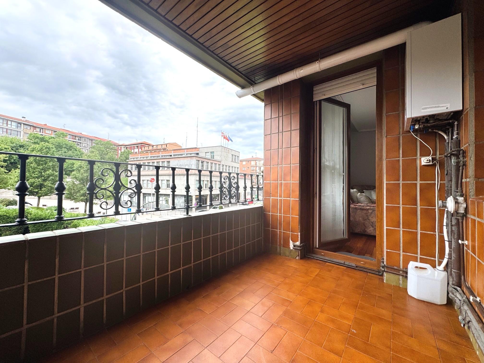 Imagen 33 Piso en venta en Basauri / Kareaga Goikoa. Basauri.
