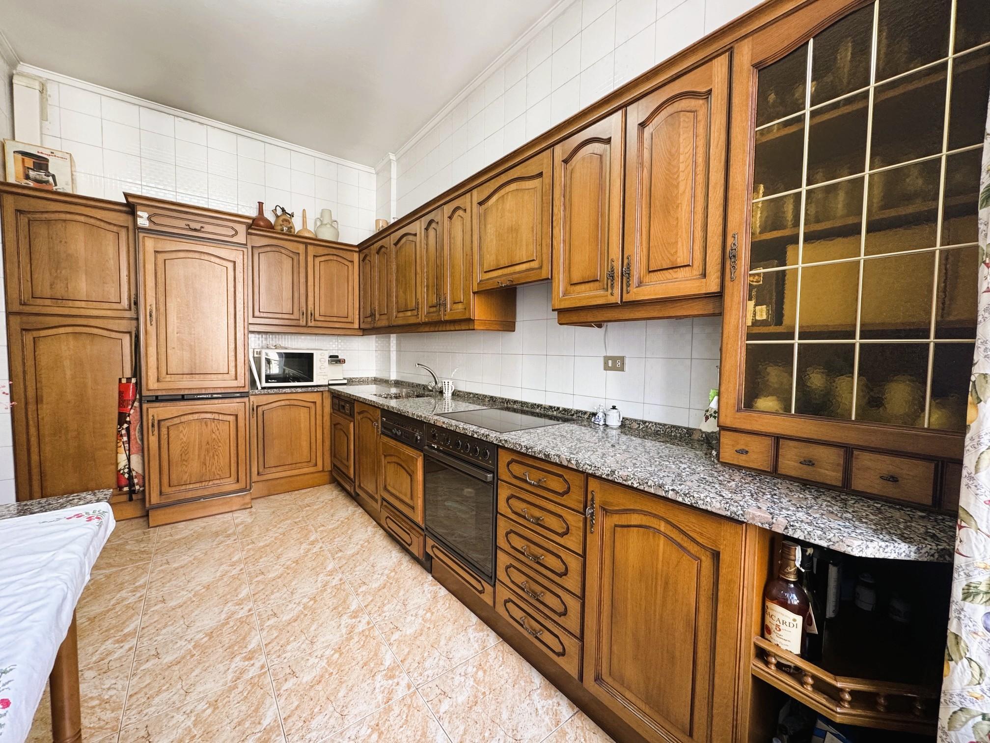 Imagen 2 Piso en venta en Bilbao / Avenida Mazarredo. Bilbao.