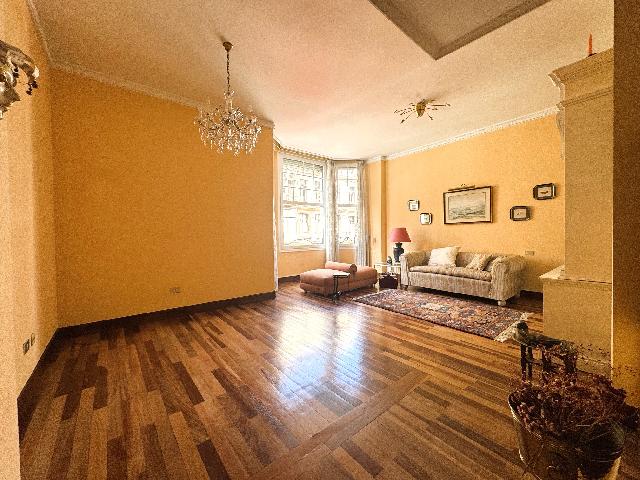 Imagen 10 Inmueble 302438 - Piso en venta en Bilbao / Avenida Mazarredo. Bilbao.