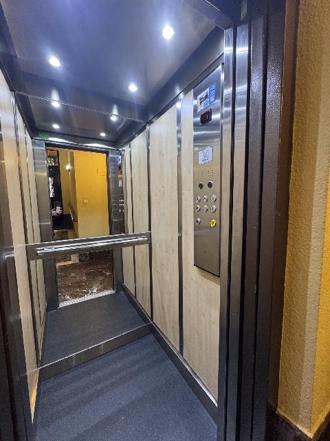 Imagen 38 Inmueble 302438 - Piso en venta en Bilbao / Avenida Mazarredo. Bilbao.