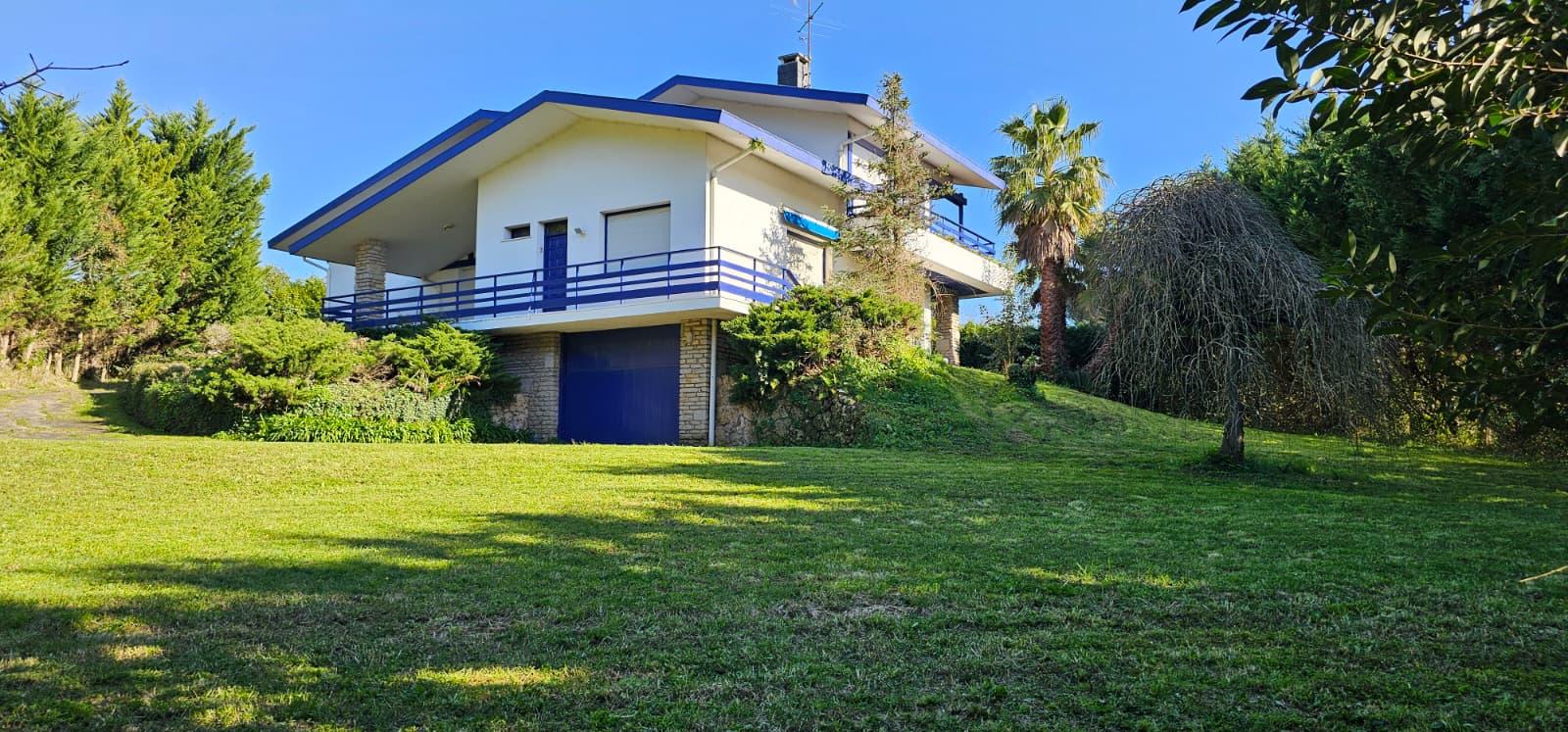 Imagen 1 Casa en venta en Plentzia / Urbanización Isuskiza. Plentzia.