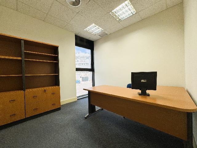 Imagen 6 Inmueble 304156 - Oficina Comercial en venta en Basauri / Poligono Artunduaga. Basauri