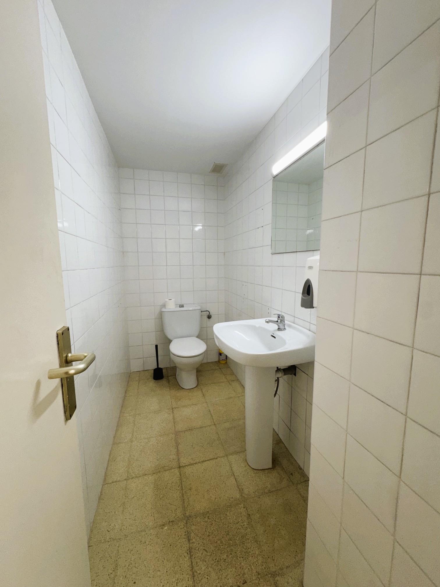 Imagen 7 Local Comercial en alquiler en Getxo / Villa de Plentzia. Getxo.
