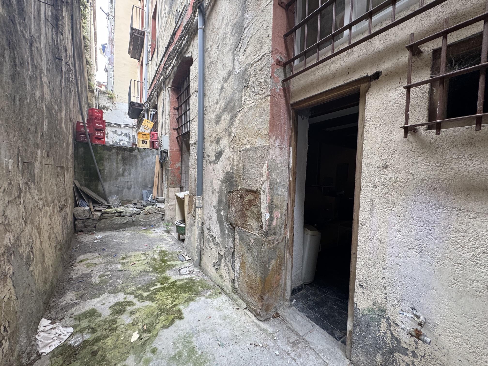 Imagen 6 Local Comercial en alquiler en Bilbao / Calle Hernani. Bilbao.