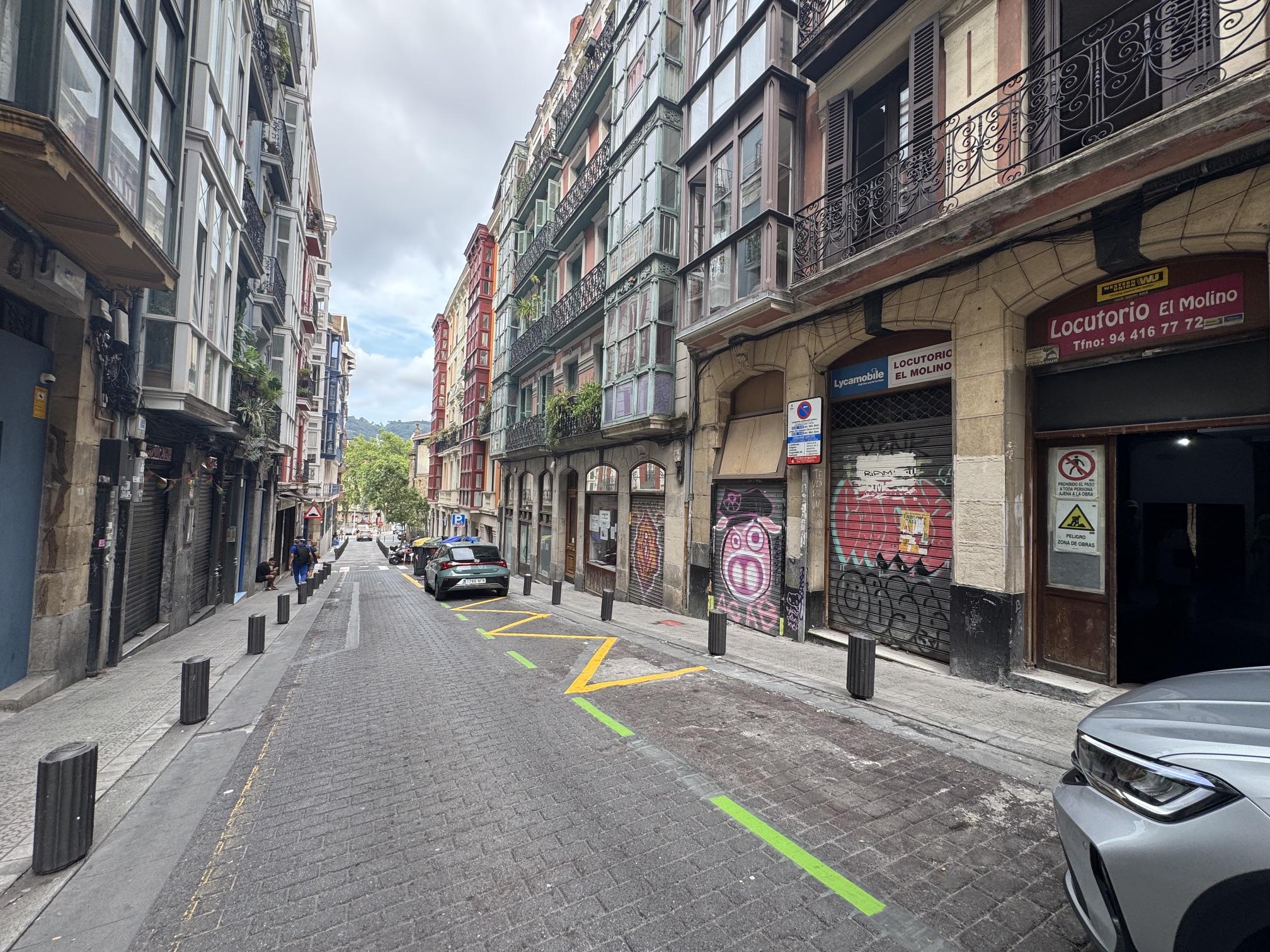 Imagen 8 Local Comercial en alquiler en Bilbao / Calle Hernani. Bilbao.