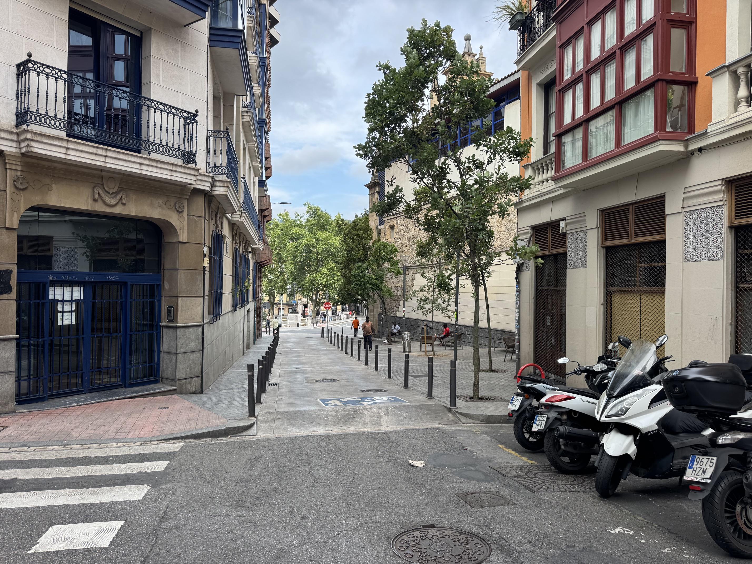 Imagen 10 Local Comercial en alquiler en Bilbao / Calle Hernani. Bilbao.