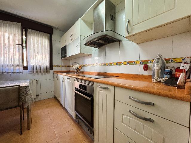 Imagen 3 Inmueble 304971 - Piso en venta en Getxo / Calle Jata. Andra Mari. Getxo.
