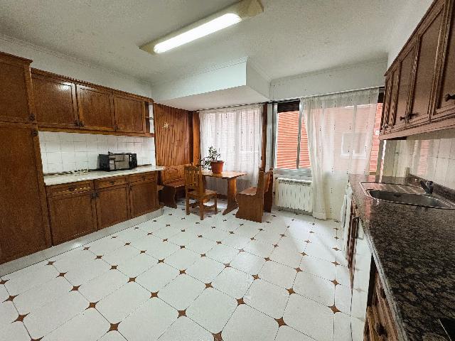 Imagen 3 Inmueble 305107 - Piso en venta en Bilbao / San Ignacio. Bilbao.