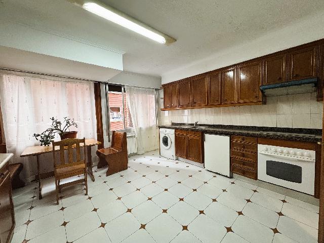 Imagen 1 Inmueble 305107 - Piso en venta en Bilbao / San Ignacio. Bilbao.