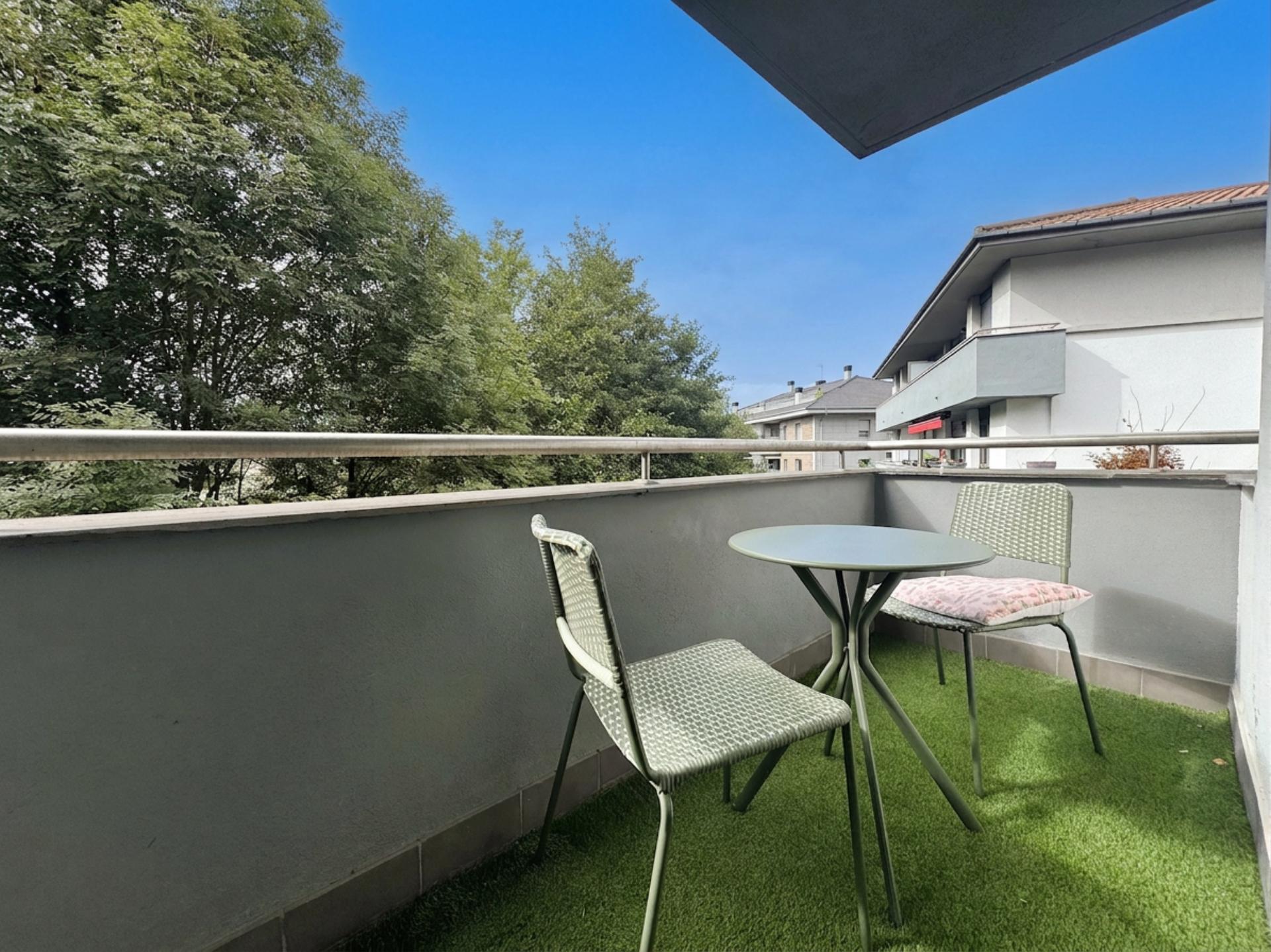 Imagen 19 Piso en venta en Maruri-jatabe / Maruri junto a las piscinas y el polideportivo