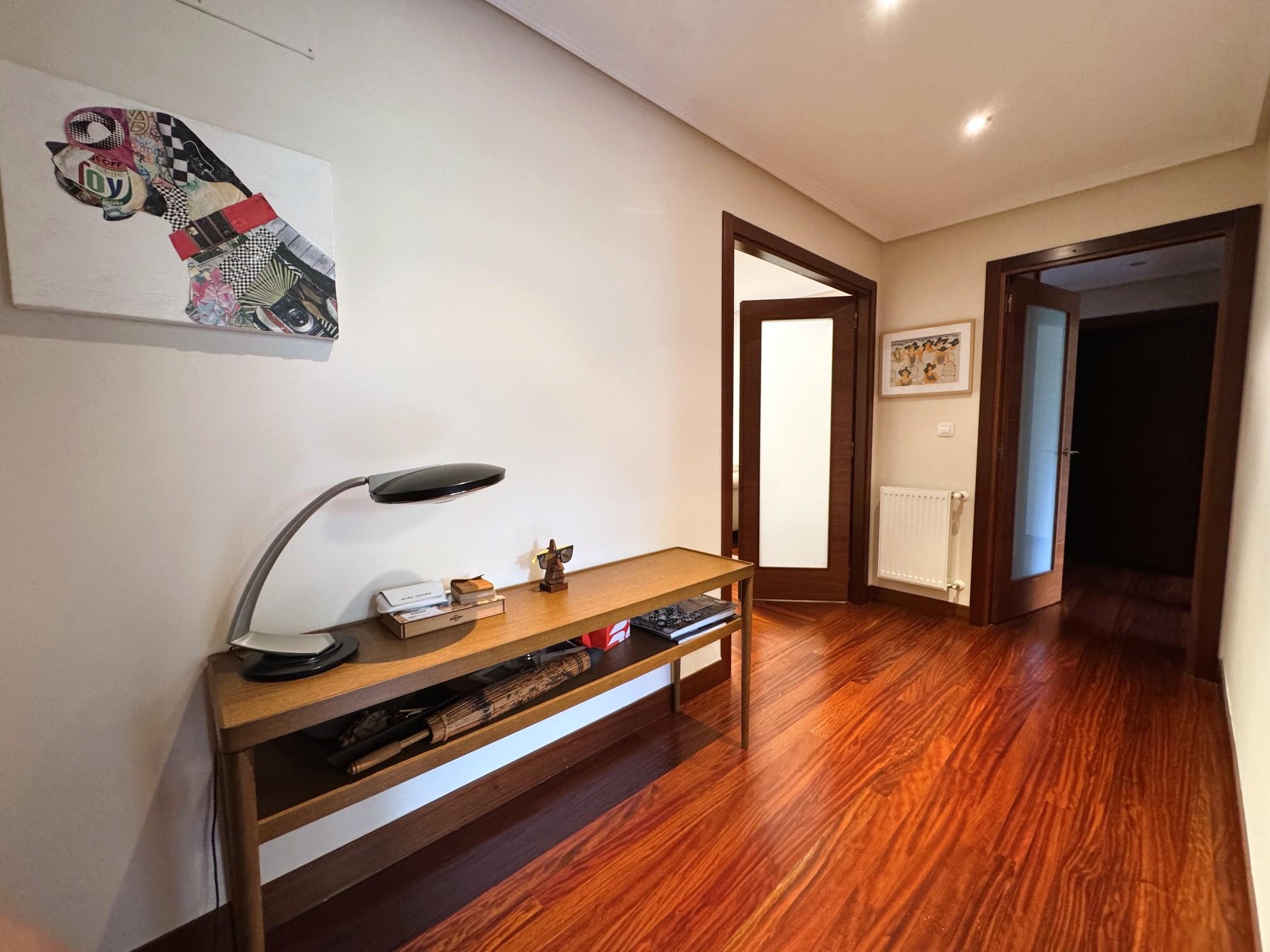 Imagen 23 Piso en venta en Maruri-jatabe / Maruri junto a las piscinas y el polideportivo
