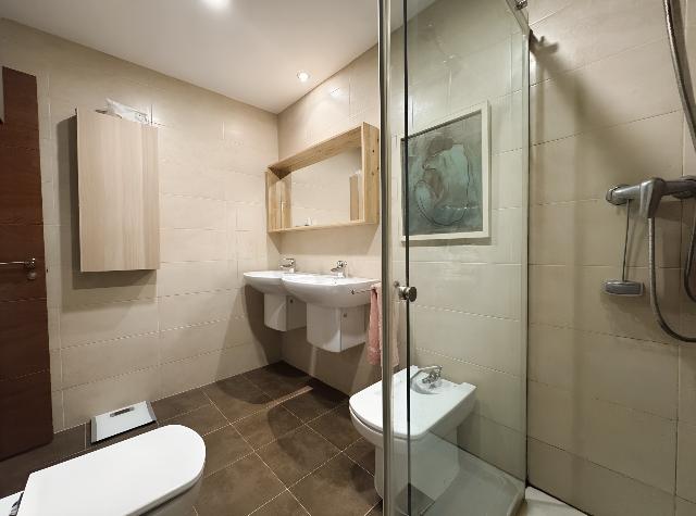 Imagen 17 Inmueble 305533 - Piso en venta en Maruri-jatabe / Maruri junto a las piscinas y el polideportivo