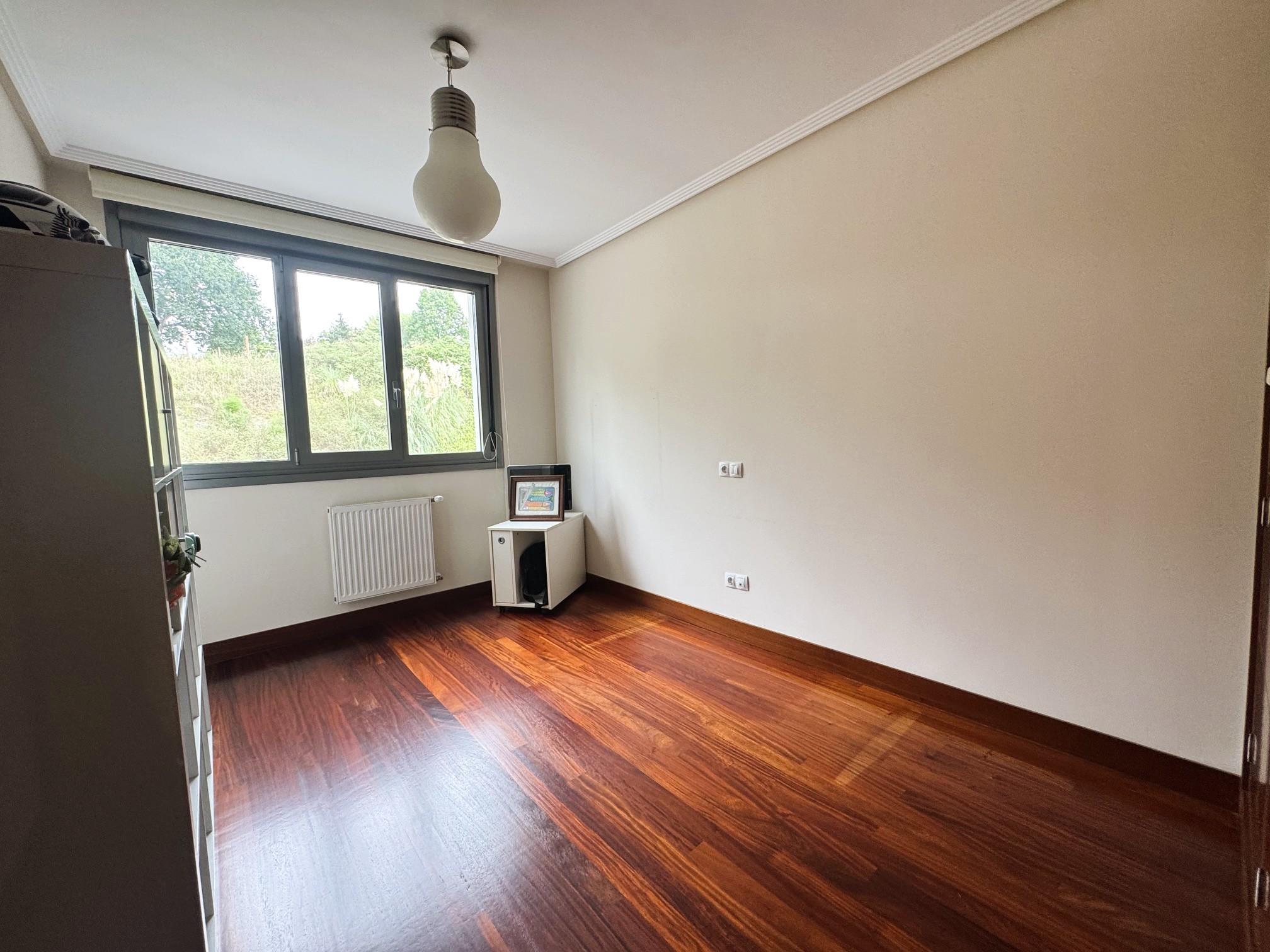 Imagen 12 Piso en venta en Maruri-jatabe / Maruri junto a las piscinas y el polideportivo