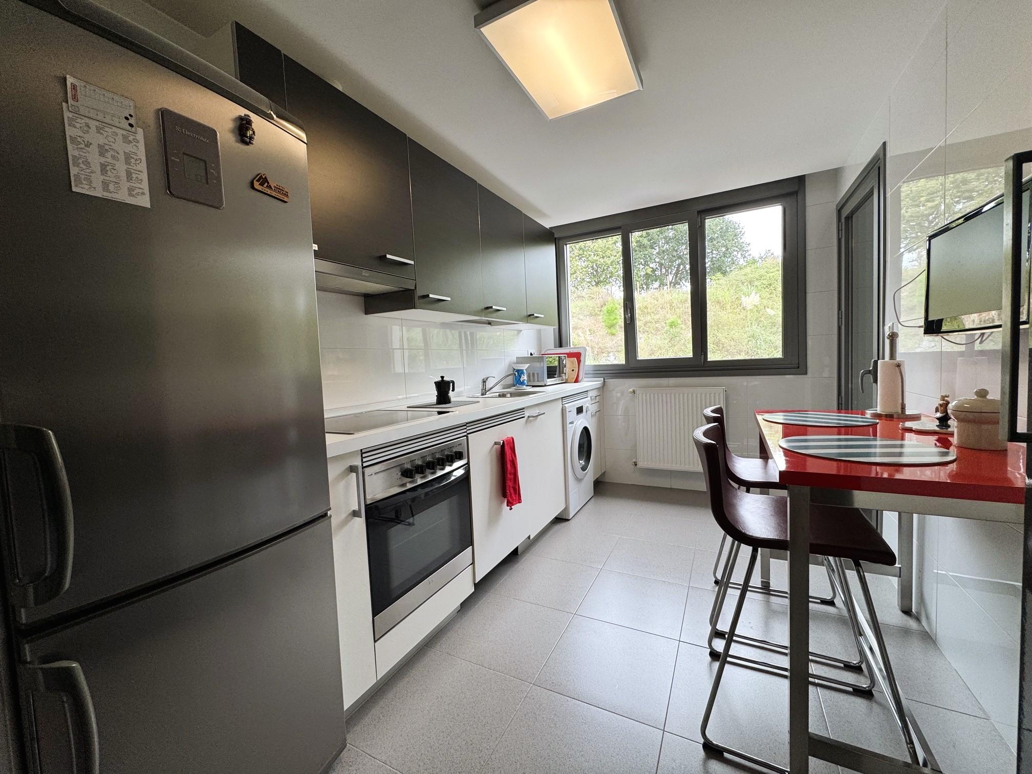 Imagen 7 Piso en venta en Maruri-jatabe / Maruri junto a las piscinas y el polideportivo