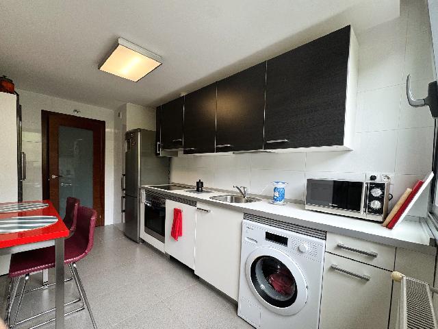 Imagen 6 Inmueble 305533 - Piso en venta en Maruri-jatabe / Maruri junto a las piscinas y el polideportivo