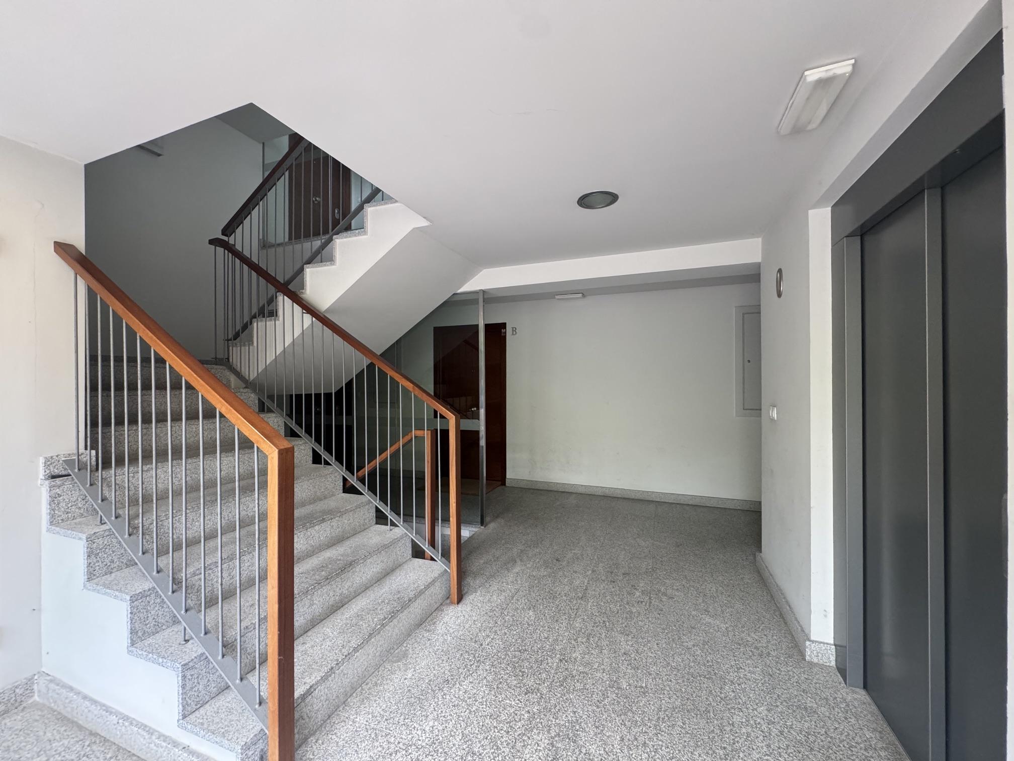 Imagen 27 Piso en venta en Maruri-jatabe / Maruri junto a las piscinas y el polideportivo
