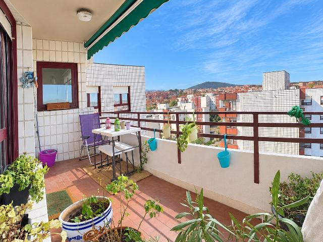 Imagen 2 Inmueble 305665 - Piso en venta en Getxo / Calle Bizkerre. Algorta. Getxo.