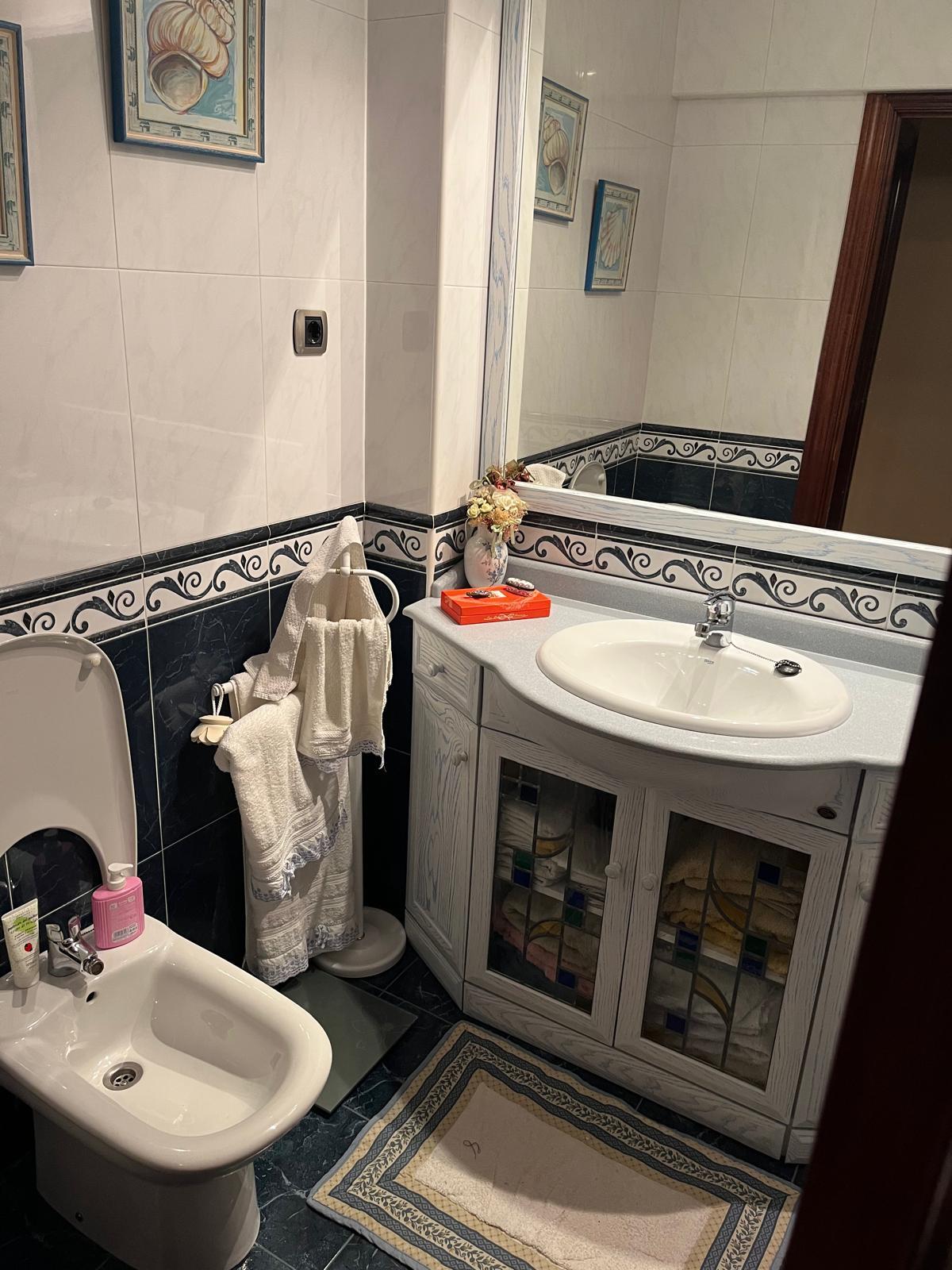 Imagen 11 Piso en venta en Getxo / Aiboa. Getxo. Junto a todos los servicios.