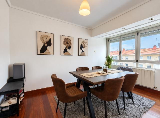 Imagen 2 Inmueble 305853 - Piso en venta en Getxo / Calle Los Puentes. Romo. getxo.