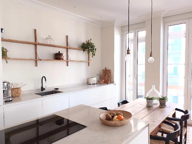 Imagen 5 Inmueble 284123 - Piso en venta en Donostia-San Sebastián / Calle Larramendi, centro