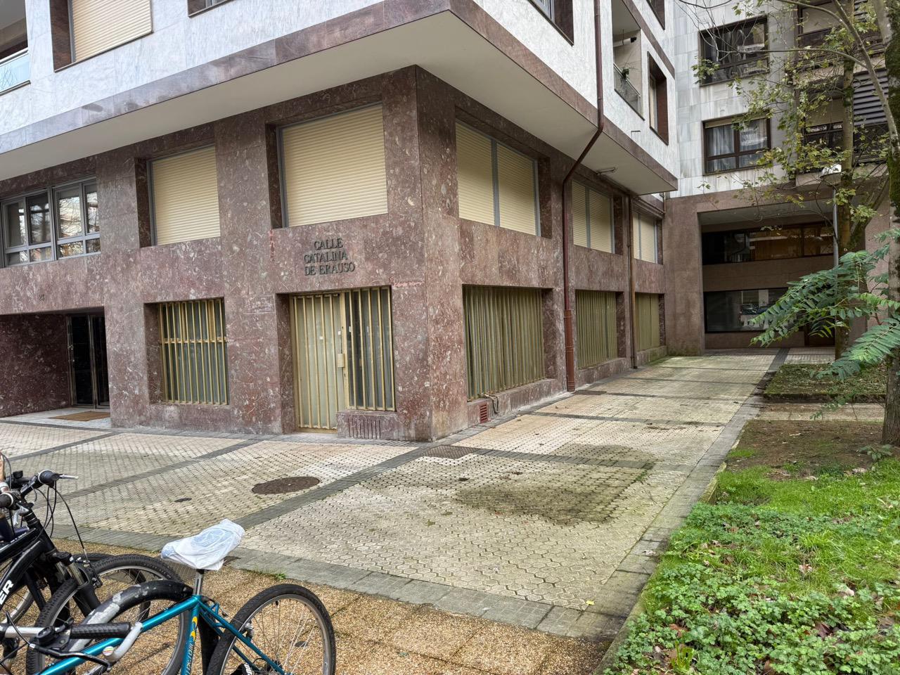 Imagen 4 Local Comercial en venta en Donostia-San Sebastián / Barrio de Amara, Donostia