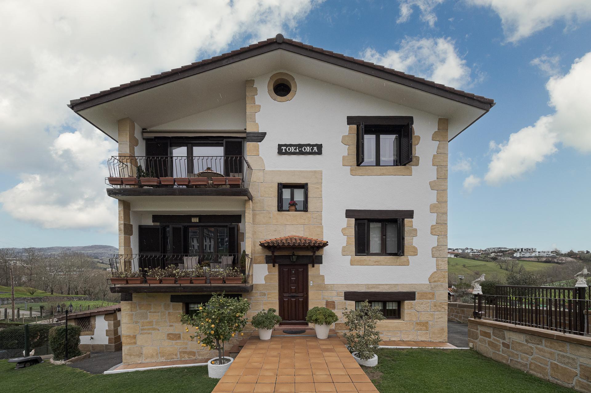 Imagen 1 Casa en venta en Lasarte-oria / Lasarte, Gipuzkoa