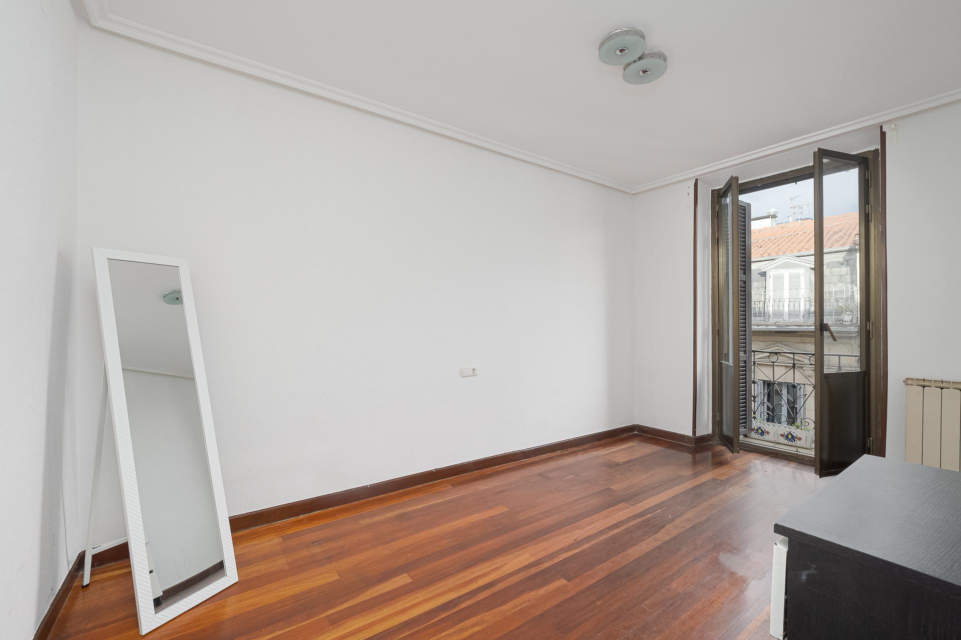 Imagen 18 Piso en venta en Donostia-San Sebastián / Centro, Donostia