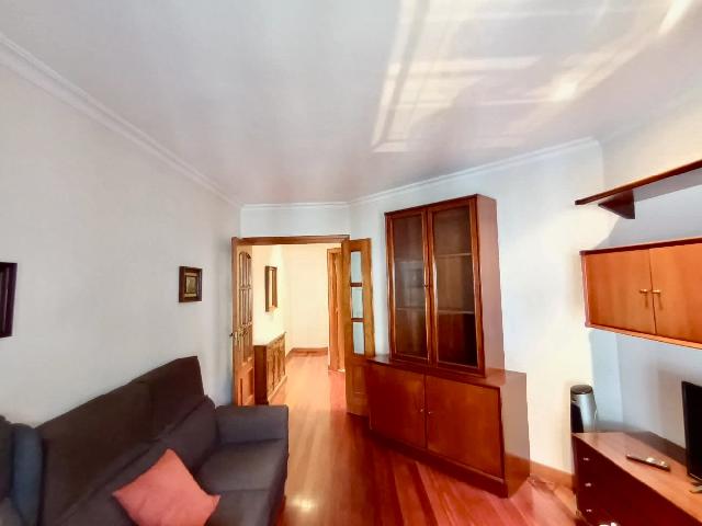 Imagen 1 Inmueble 301790 - Piso en alquiler en Donostia-San Sebastián / Calle Bergara, centro