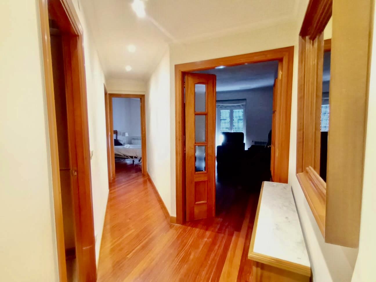 Imagen 2 Piso en alquiler en Donostia-San Sebastián / Calle Bergara, centro