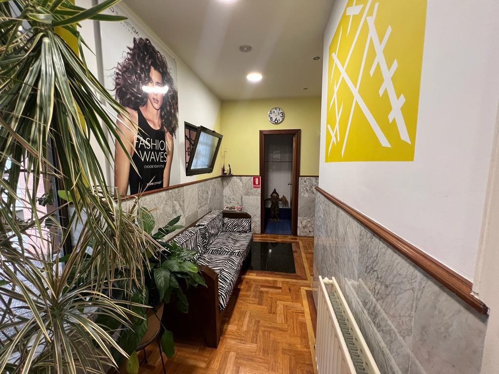 Imagen 3 Local Comercial en venta en Donostia-San Sebastián / Barrio Intxaurrondo, Donostia