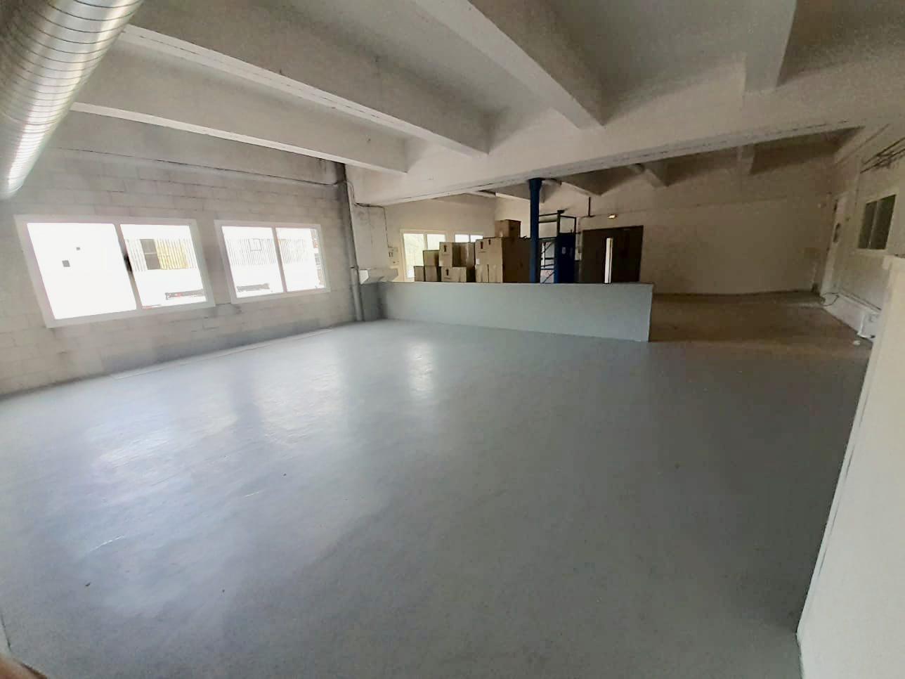 Imagen 8 Local Industrial en venta en Irun / Avenida Letxumborro, Irún