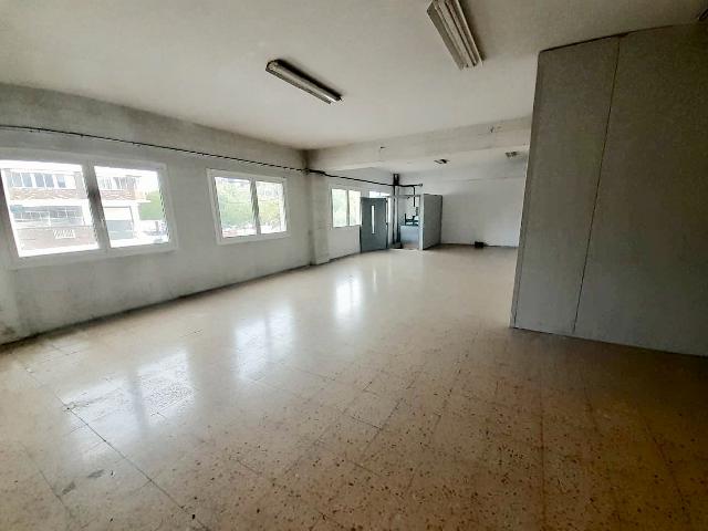 Imagen 2 Inmueble 303765 - Local Industrial en venta en Irun / Avenida Letxumborro, Irún