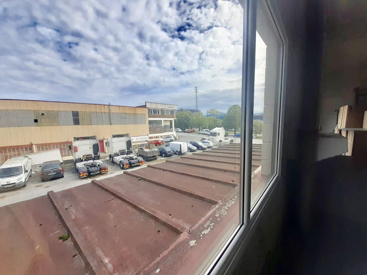 Imagen 10 Local Industrial en venta en Irun / Avenida Letxumborro, Irún