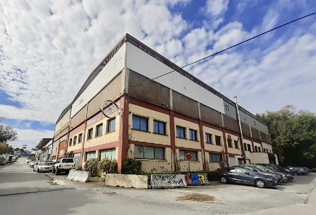 Imagen 1 Inmueble 303765 - Local Industrial en venta en Irun / Avenida Letxumborro, Irún