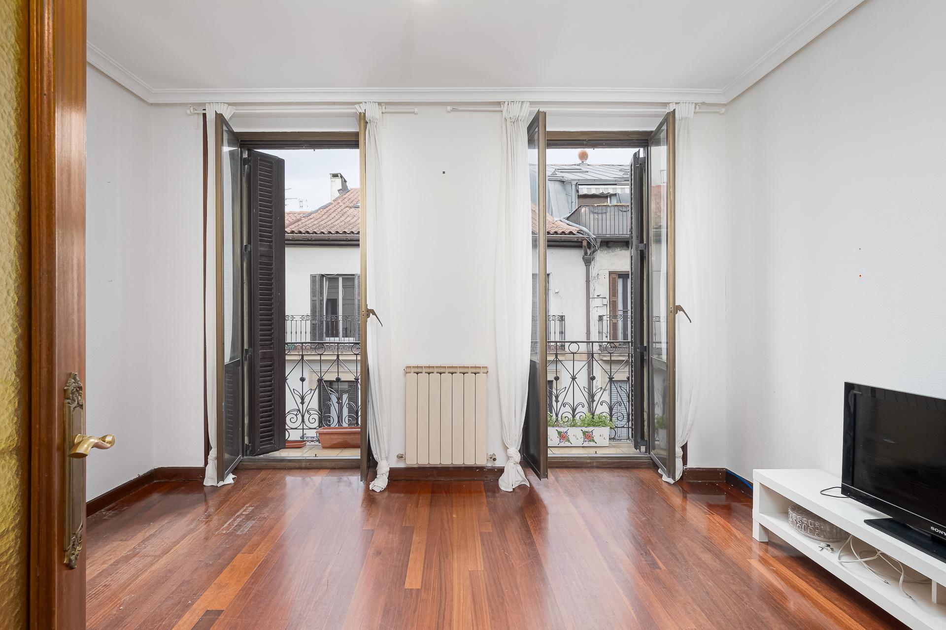 Imagen 2 Piso en venta en Donostia-San Sebastián / Centro, Donostia