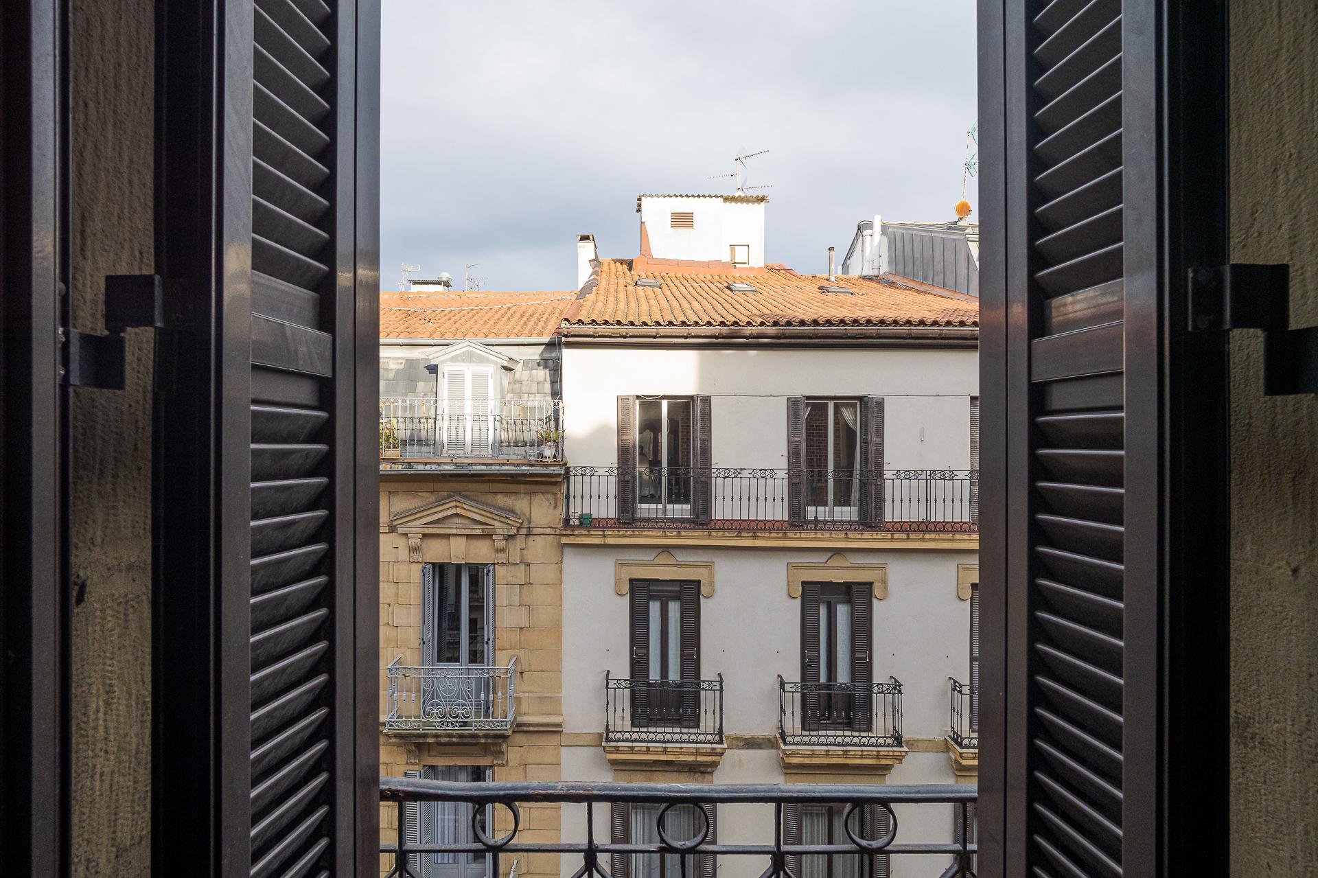 Imagen 10 Piso en venta en Donostia-San Sebastián / Centro, Donostia