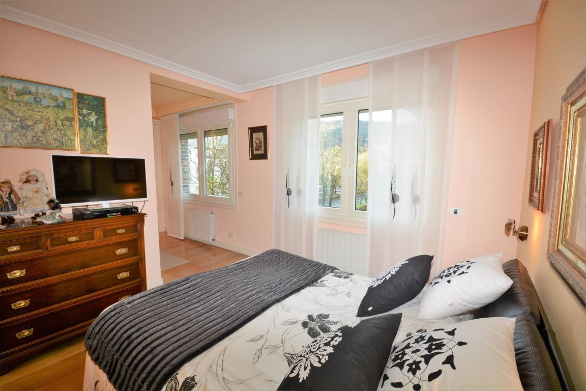 Imagen 7 Piso en venta en Donostia-San Sebastián / Barrio del Antiguo, Donostia