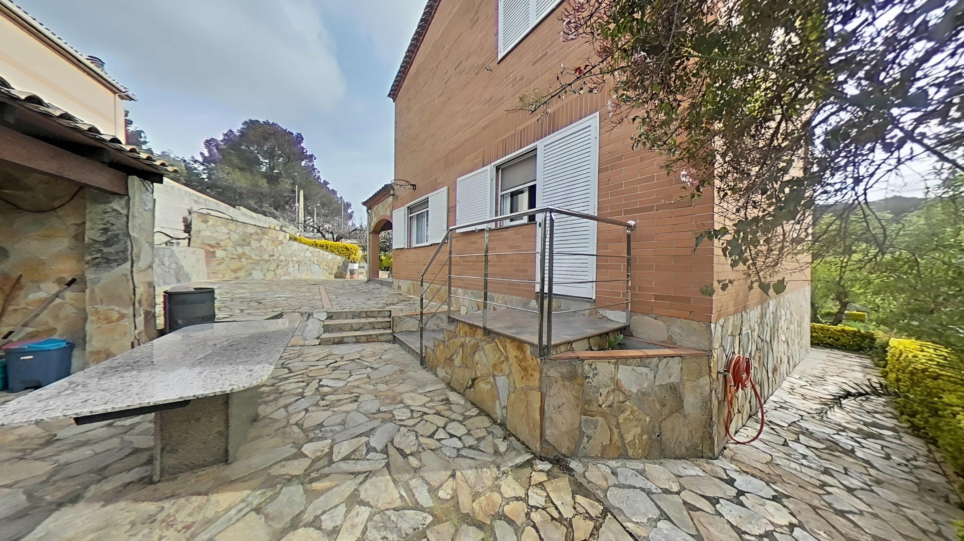 Imagen 35 Casa en venta en Olèrdola / A la entrada de la Urbanización Can Trabal