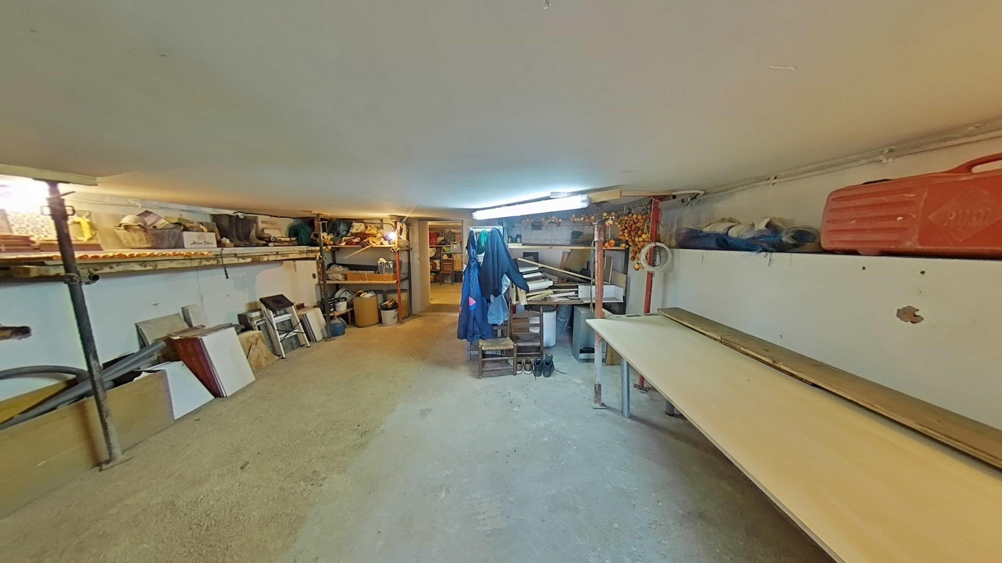 Imagen 24 Casa en venta en Torrelles De Foix / Ubicada en la Avenida principal de Can Coral.