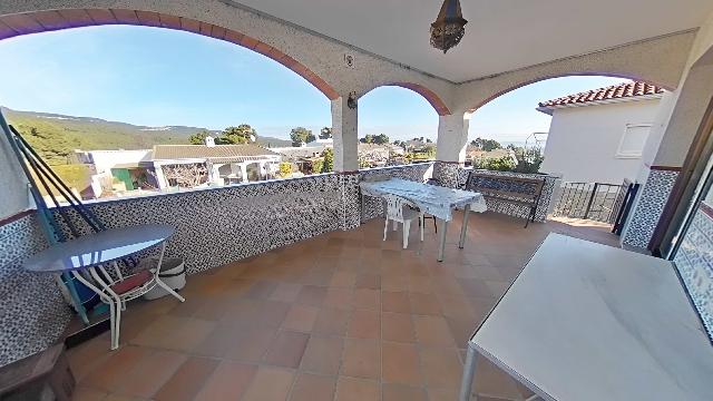 Imagen 9 Inmueble 299020 - Casa en venta en Torrelles De Foix / Ubicada en la Avenida principal de Can Coral.