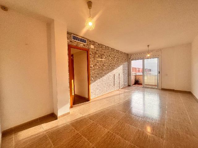 Imagen 1 Inmueble 300490 - Piso en alquiler en Vilafranca Del Penedès / Frente al Hospital Comarcal.