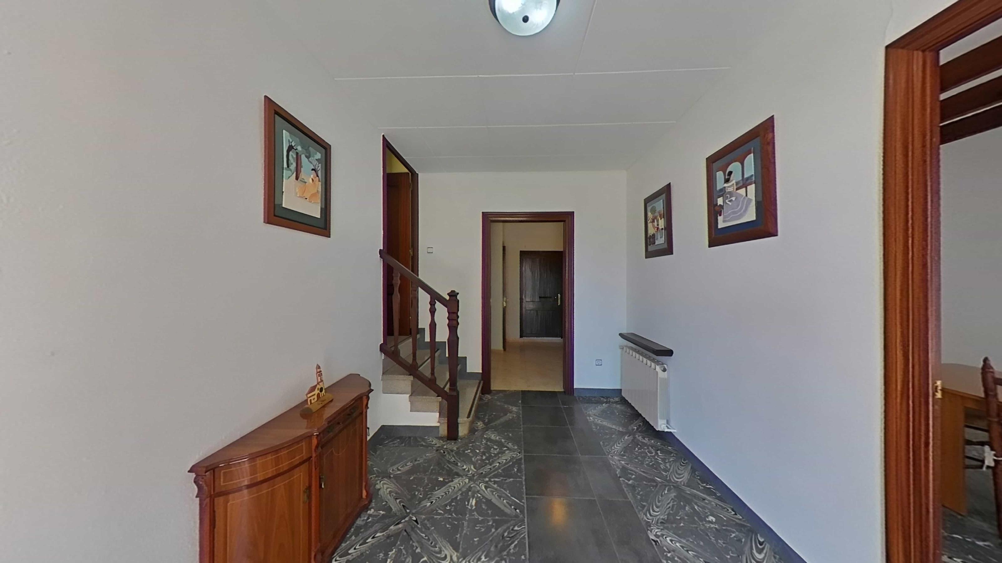 Imagen 2 Casa Rústica en venta en Castellví De La Marca / Muy próximo al centro de la localidad.