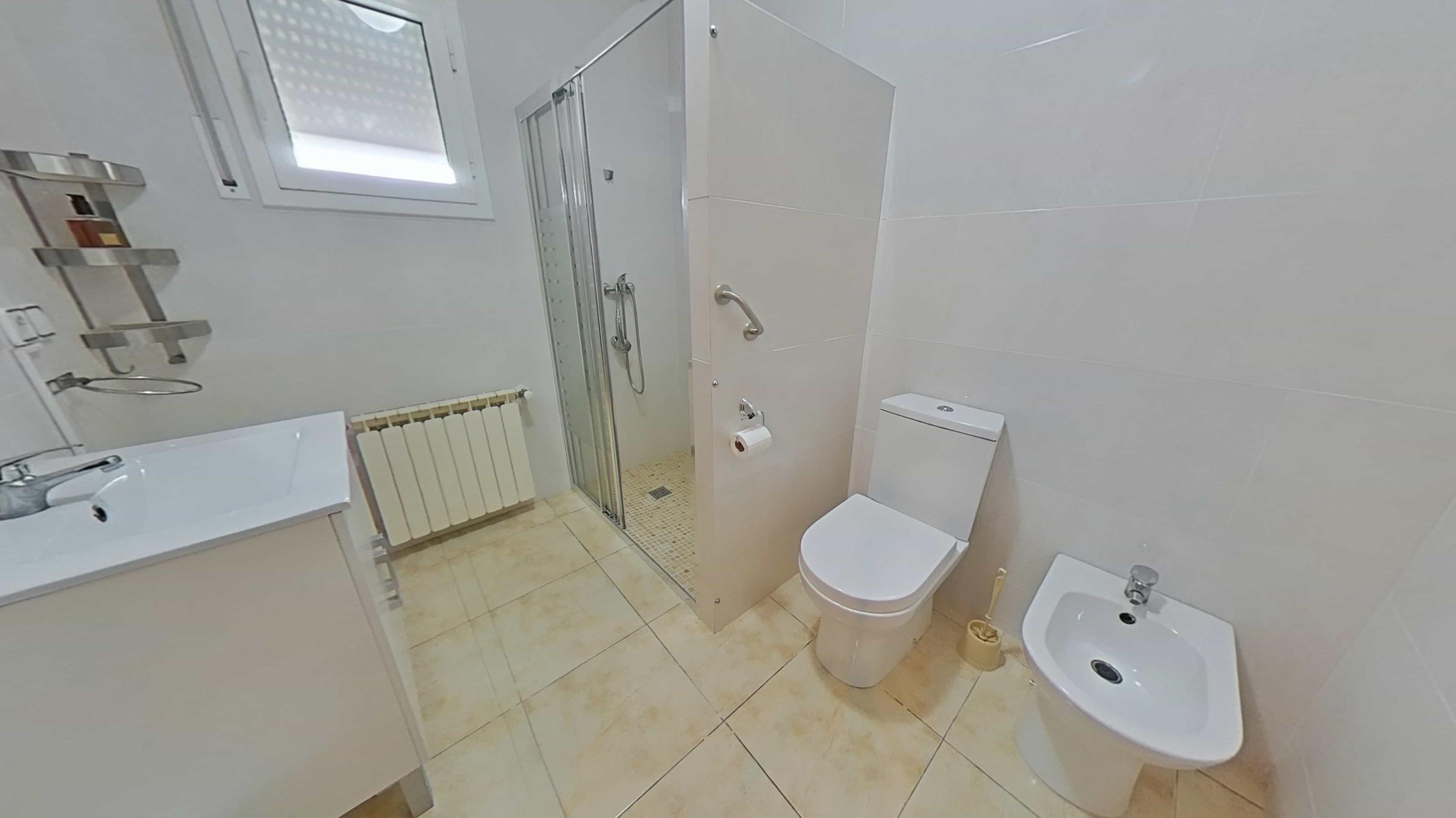 Imagen 10 Casa Rústica en venta en Castellví De La Marca / Muy próximo al centro de la localidad.