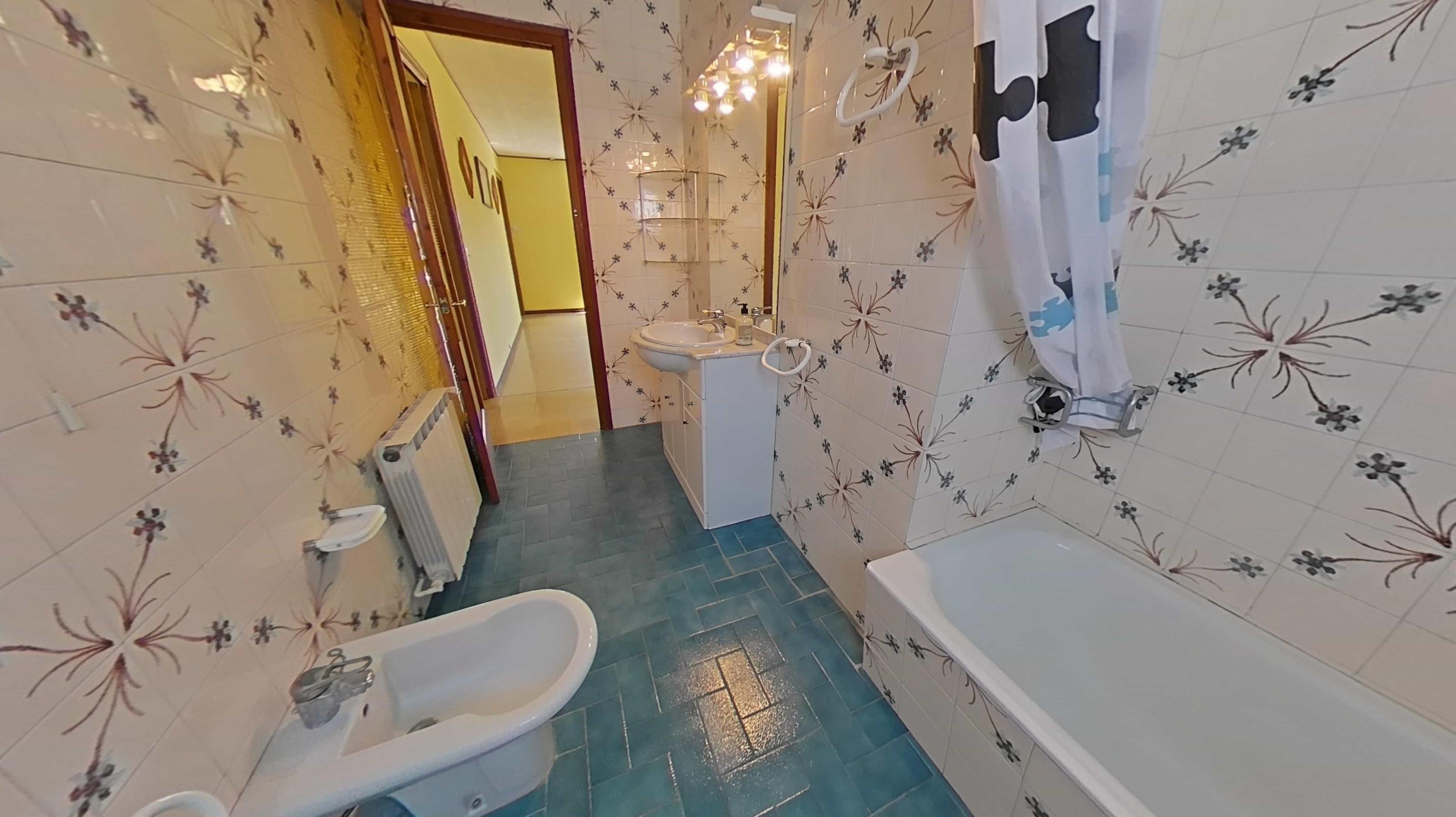 Imagen 31 Casa Rústica en venta en Castellví De La Marca / Muy próximo al centro de la localidad.