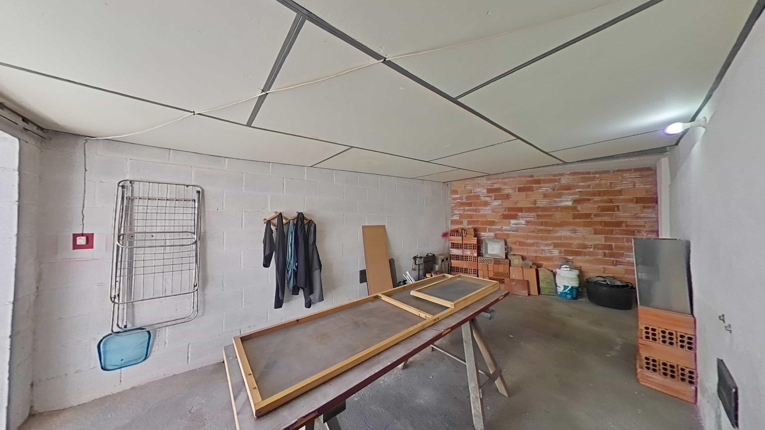 Imagen 16 Casa Rústica en venta en Castellví De La Marca / Muy próximo al centro de la localidad.