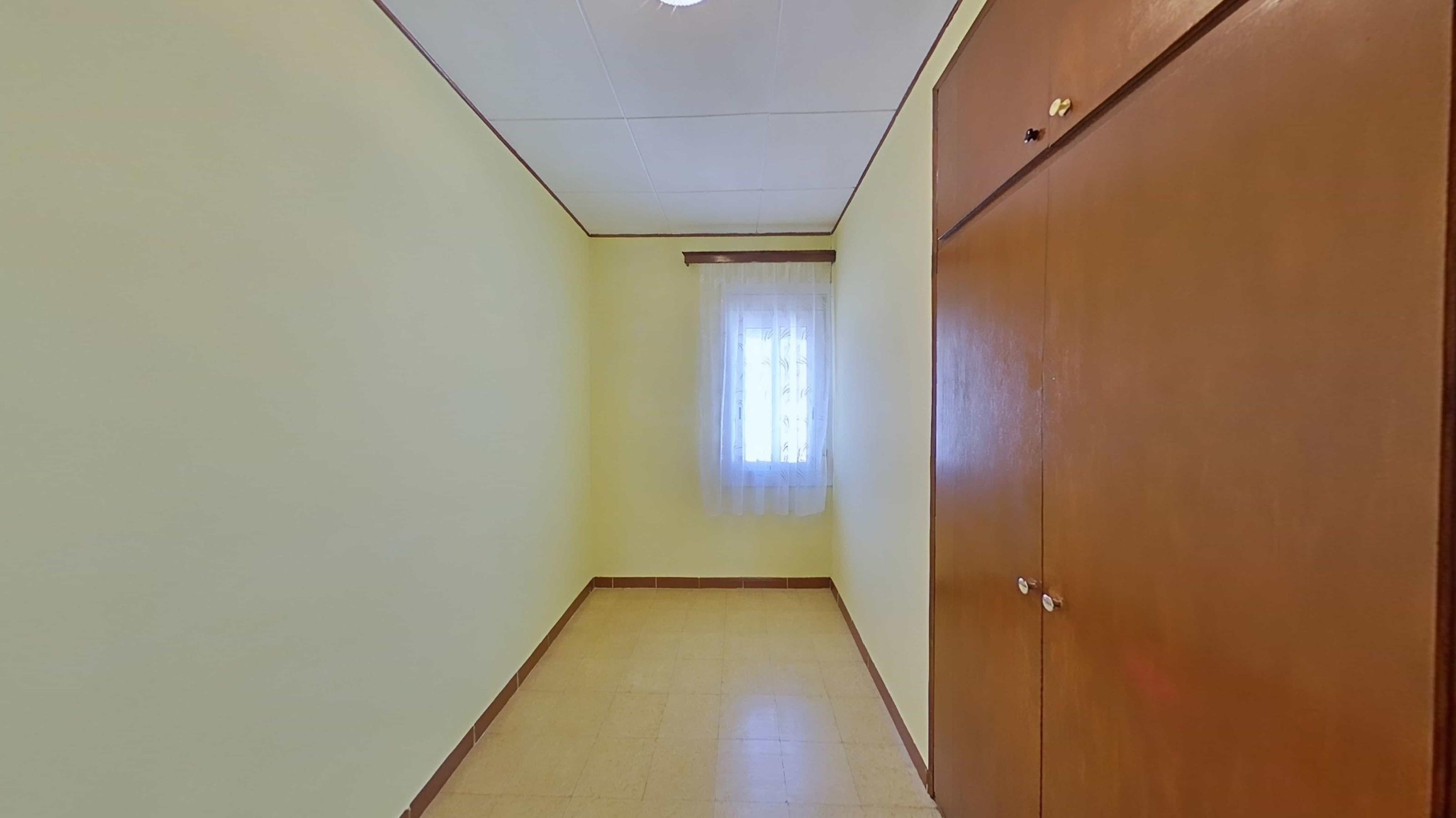 Imagen 32 Casa Rústica en venta en Castellví De La Marca / Muy próximo al centro de la localidad.
