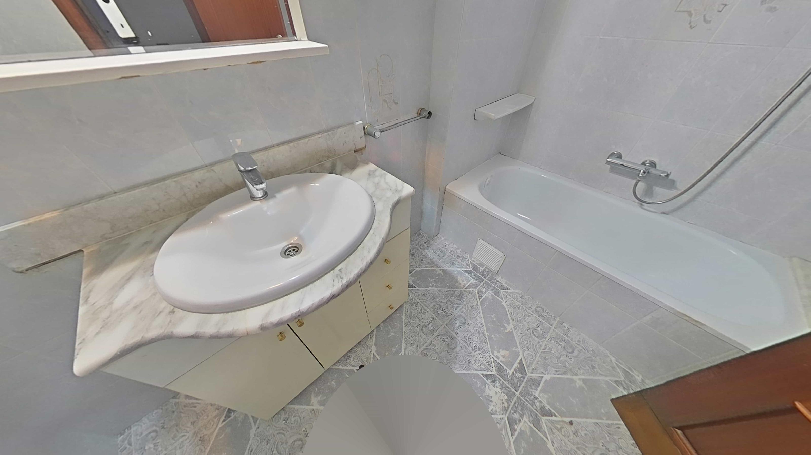 Imagen 3 Piso en venta en Vilafranca Del Penedès / En el centro del barrio de Les Clotes.