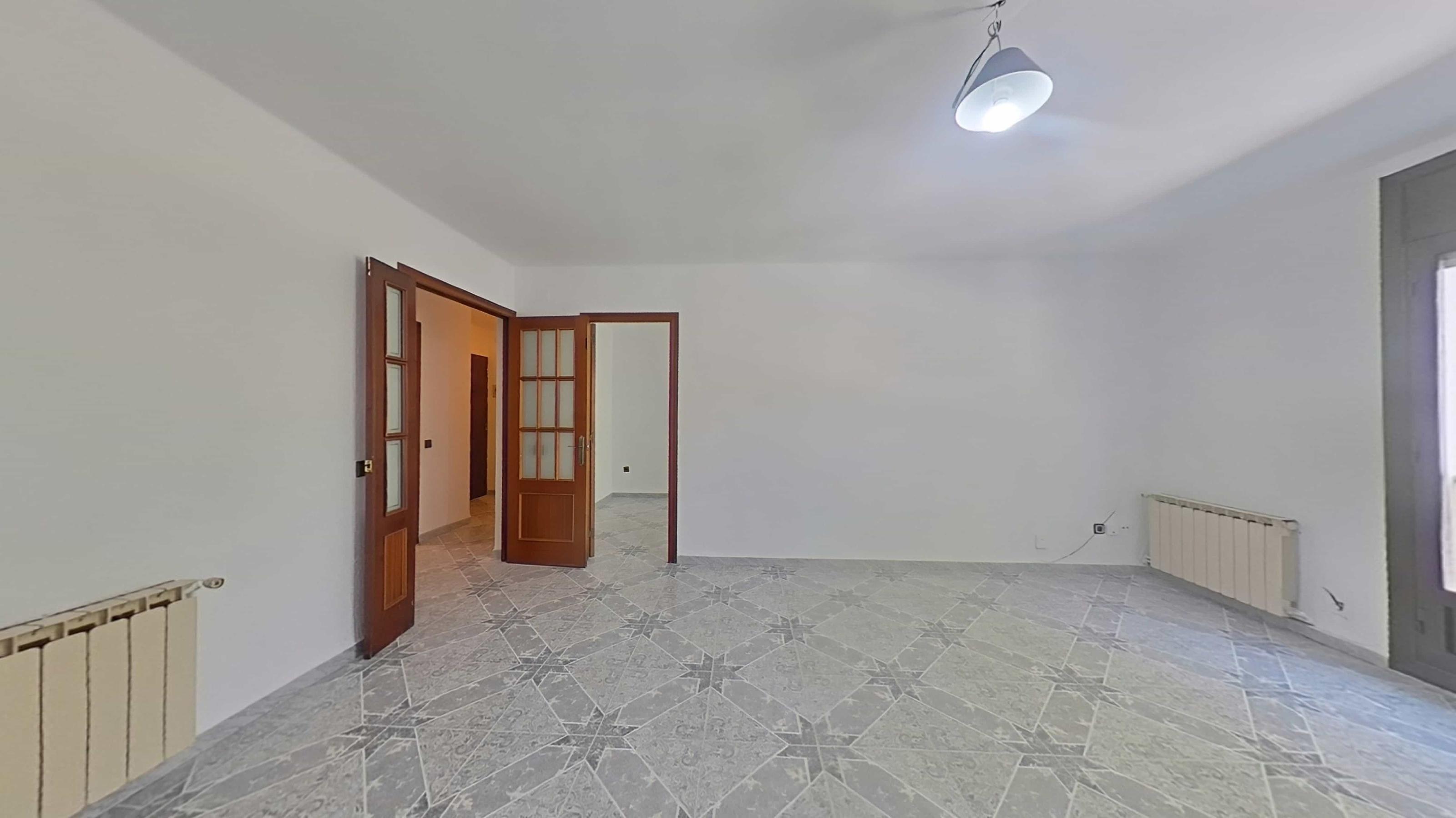 Imagen 7 Piso en venta en Vilafranca Del Penedès / En el centro del barrio de Les Clotes.